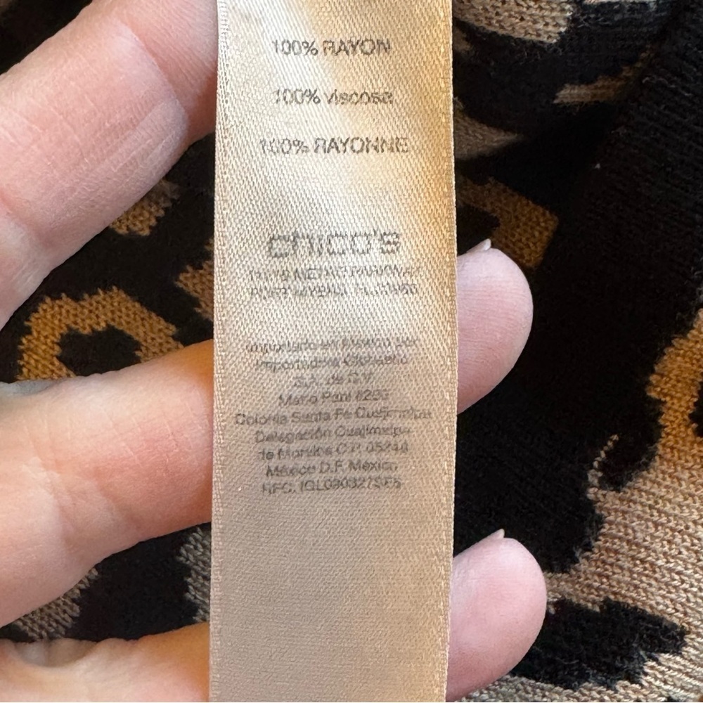 Chico’s Leopard Print Sweater Size 1 - Picture 7 of 12